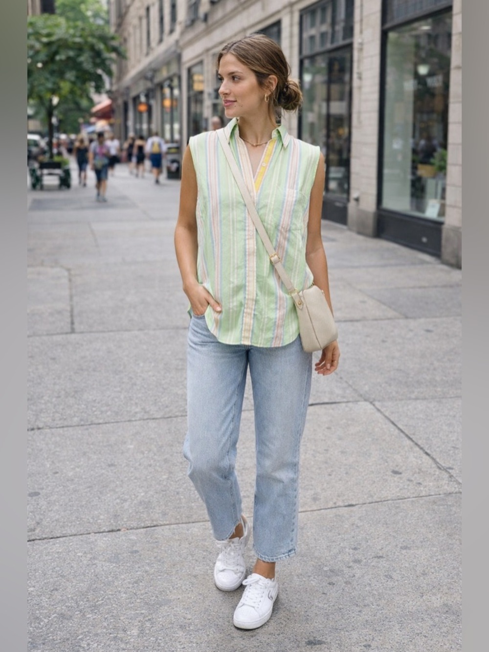 BASS Women's Pastel Striped Sleeveless Oxford Collared Shirt Top M